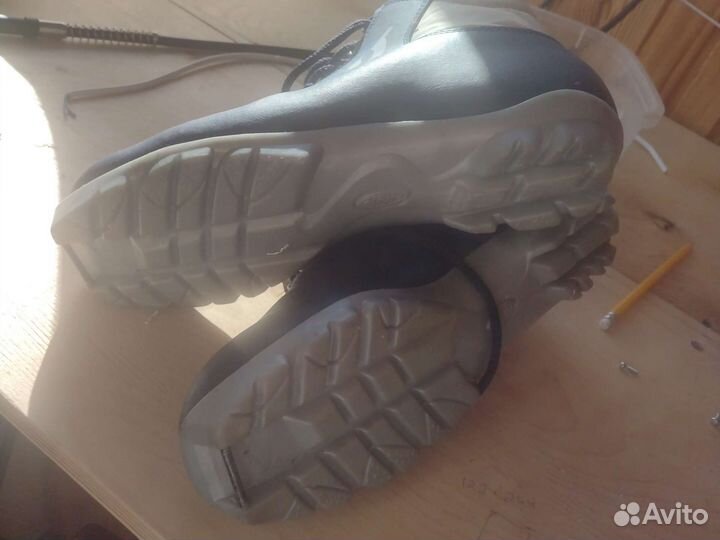Лыжные ботинки 43 р