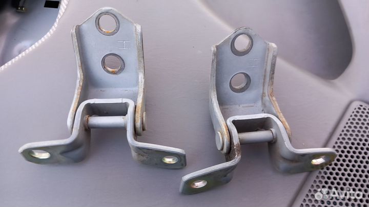 Tribute петли передн правой двери без пробега в РФ