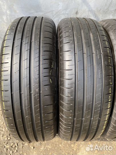 Goodyear EfficientGrip Performance 205/60 R16