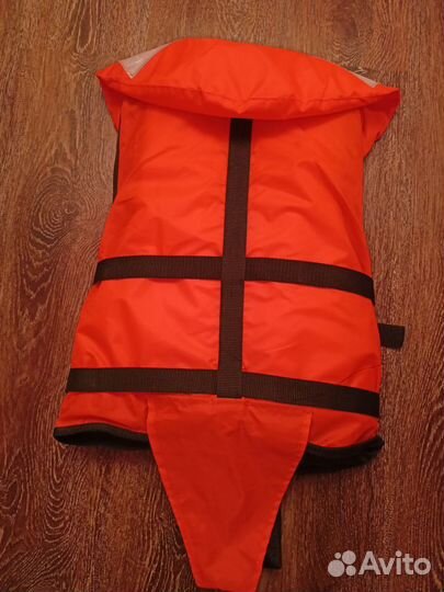 Спасательный жилет