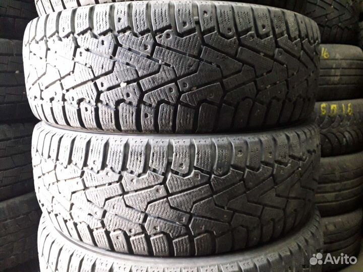 Pirelli Ice Zero 215/65 R17