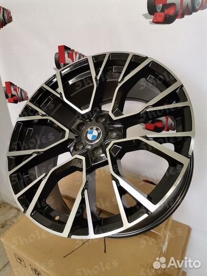 Литые диски на BMW X5 x6 X7 R22