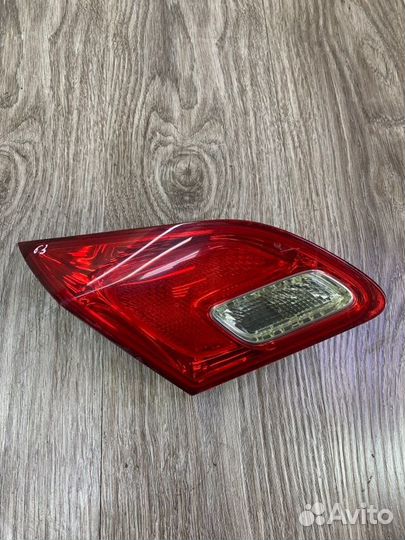 Фонарь крышки багажника задний правый Opel Astra J