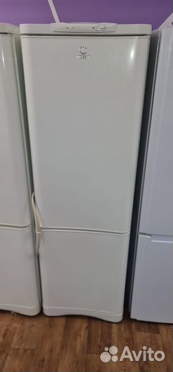 Холодильник бу Indesit