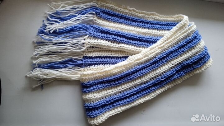 Вязаный шарф ручной работы