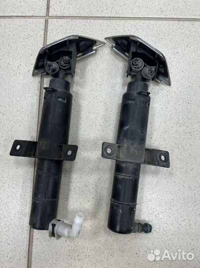 Форсунки фароомывателя Jaguar XF