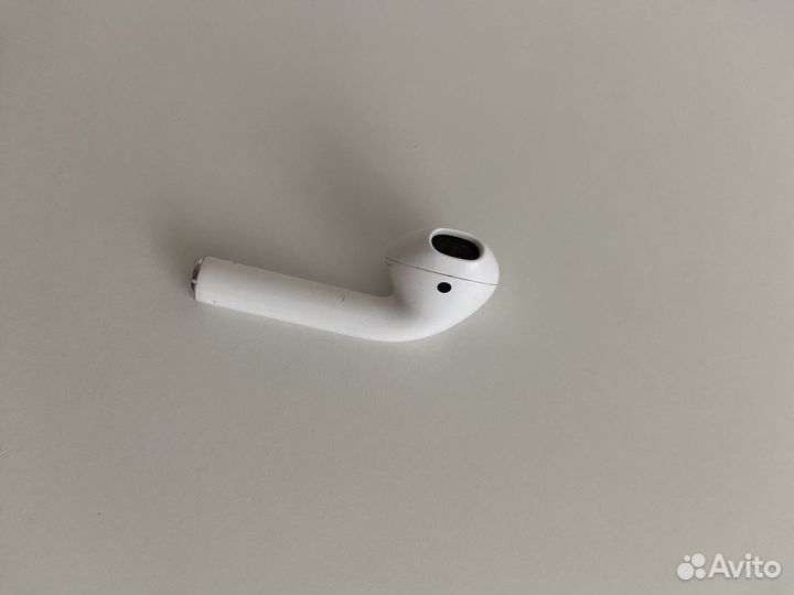 Apple AirPods 2 левый наушник