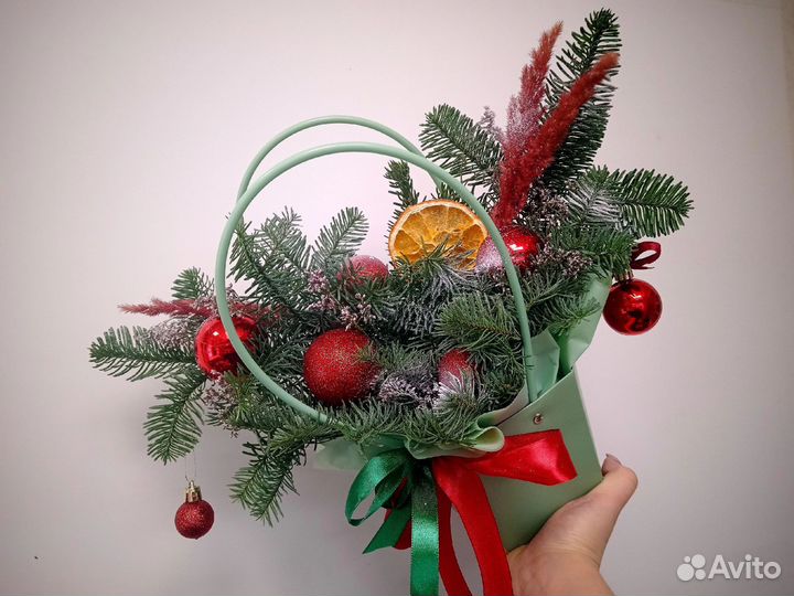 Новогодняя композиция из нобилиса