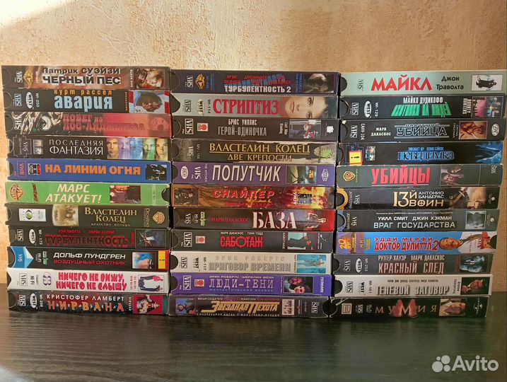 Видеокассеты с фильмами