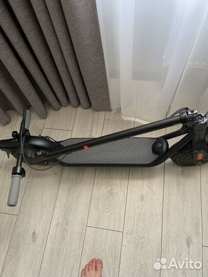 Самокат взрослый электрический Ninebot F25E