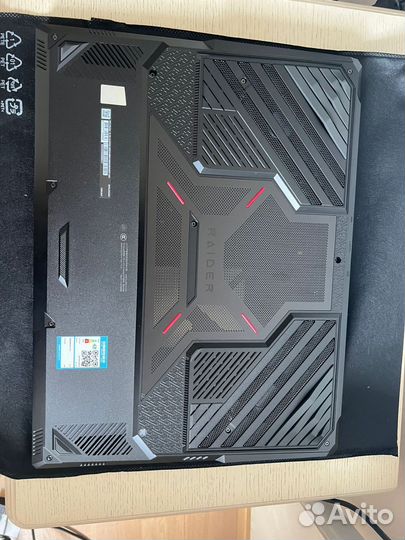 Msi raider 18hx a14v