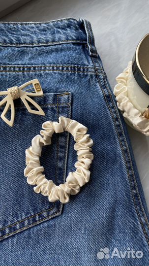 Резинка для волос из шелка S бежевая