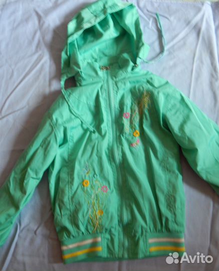 Ветровки с капюшоном, кофточки