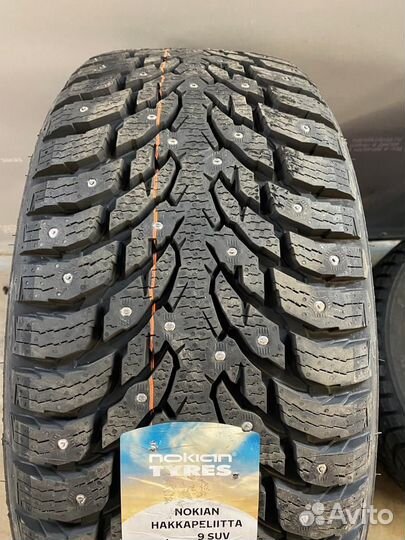Nokian Tyres Hakkapeliitta 9 SUV 275/50 R20 113T