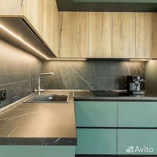 Кухня в потолок на заказ