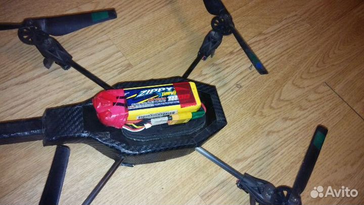 Квадрокоптер parrot ar. drone 2.0 +запчасти к нему