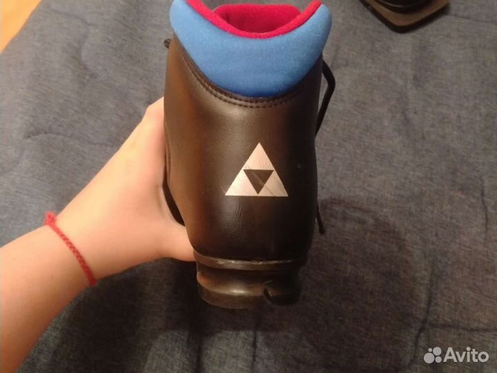 Лыжные ботинки