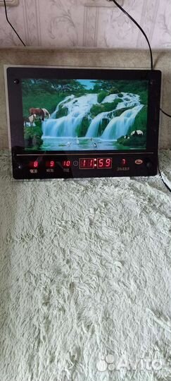 Электронные часы картина