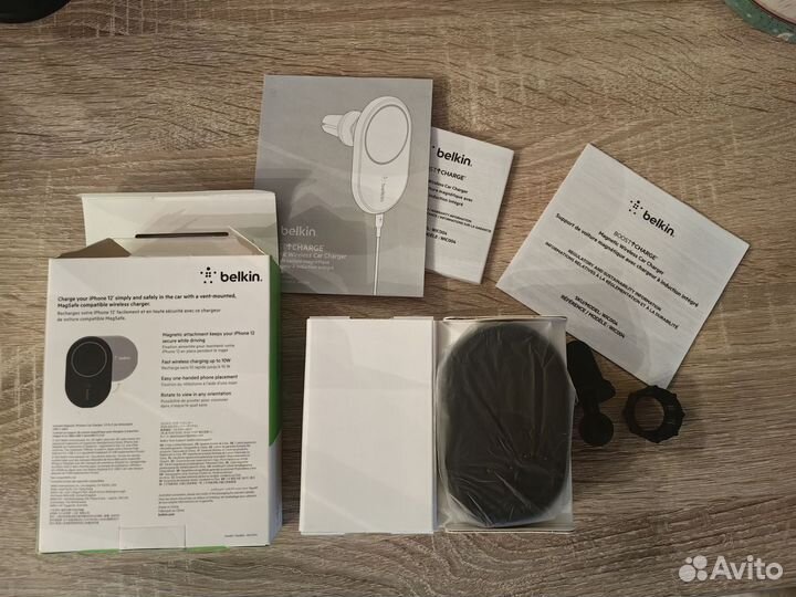 Автомобильный держатель Belkin Boost Charge