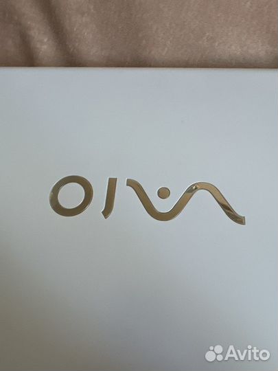 Ноутбук sony vaio 17.3 огромный белый