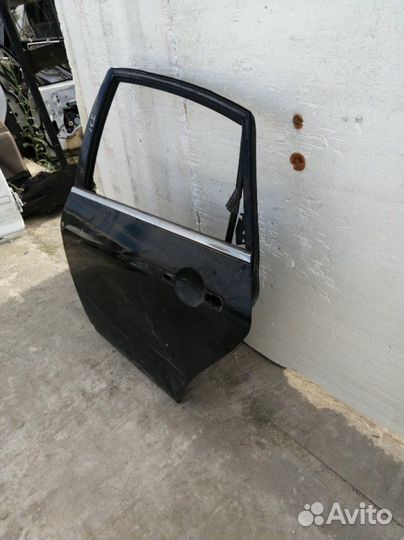 Дверь задняя левая Nissan Teana J31