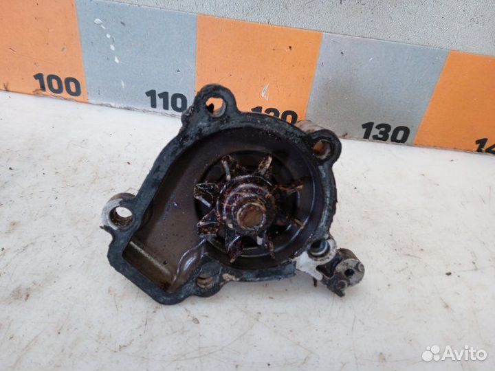 Помпа Hyundai Elantra 3 2.0 2003