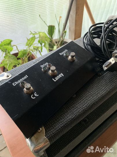 Гитарный комбоусилиткль Laney Lv300 Twin