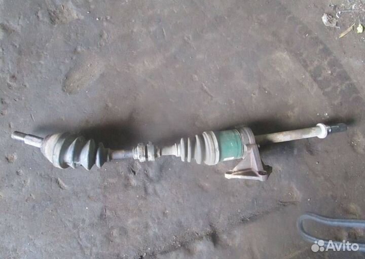 Полуось правая Nissan Almera N16 2001