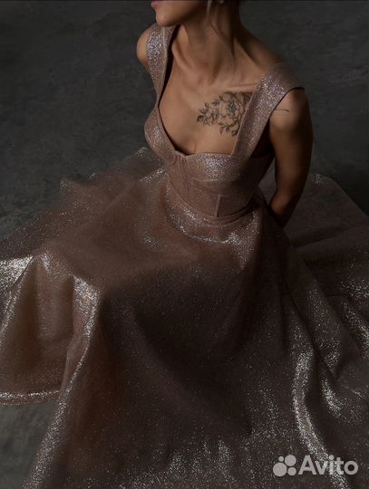 Вечернее платье