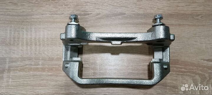 Скоба суппорта заднего правого Боксер, Джампер