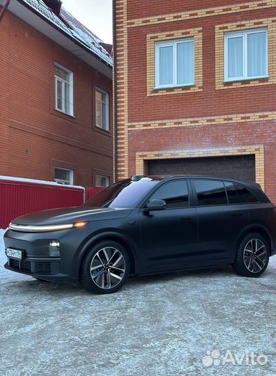 Оклейка авто цветной пленкой на Заельцовской