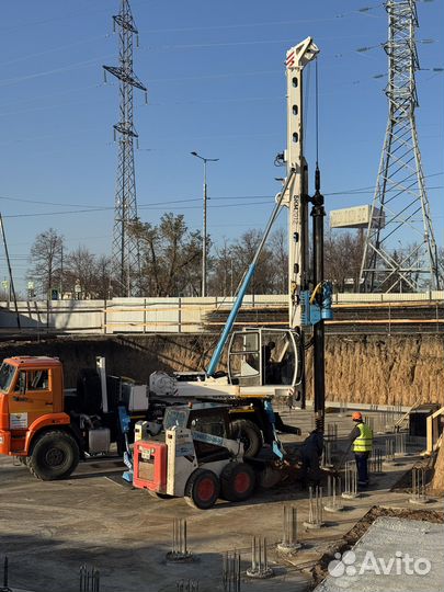 Устройство бнс. Бурение под сваи. Буровая установк