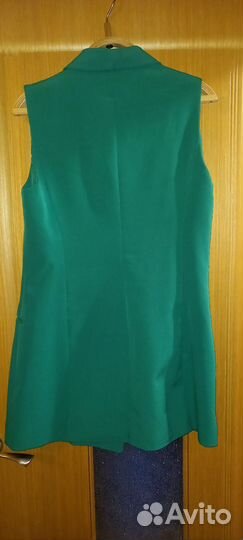 Женский жилет