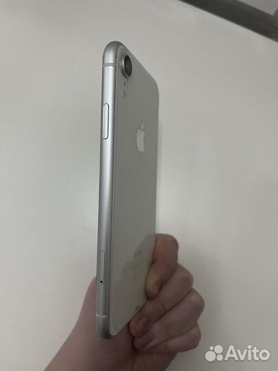 iPhone Xr, 64 ГБ