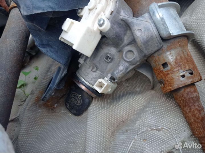 Toyota corolla 150 auris замок зажигания