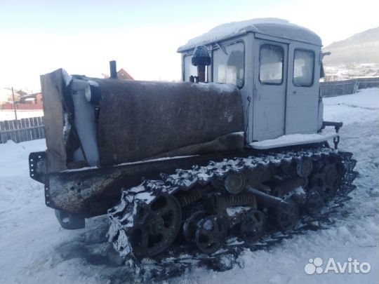 Трактор ВгТЗ ДТ-75, 1985