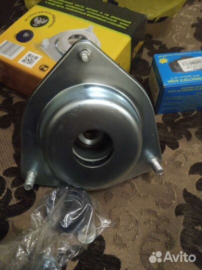 Опора верхняя передней стойки