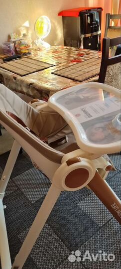 Детский столик и стульчик для кормления