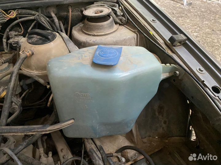 Бачок омывателя Volkswagen Passat B3