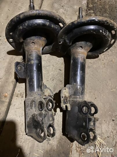 Амортизаторы передние и задние