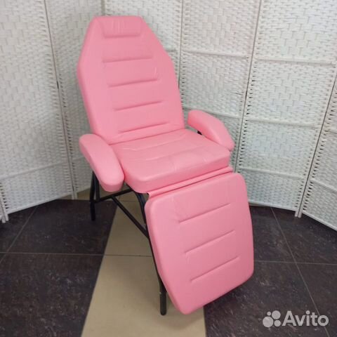 Косметологическое кресло. Педикюрное кресло