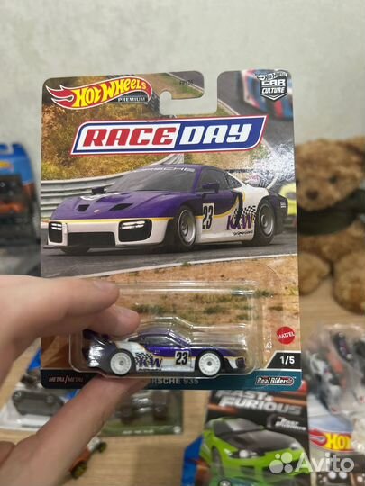 Hot wheels premium porshe 935