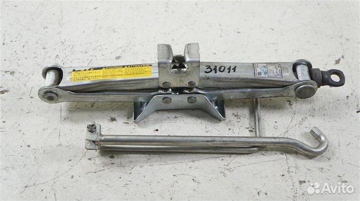 Домкрат Toyota Caldina ST191