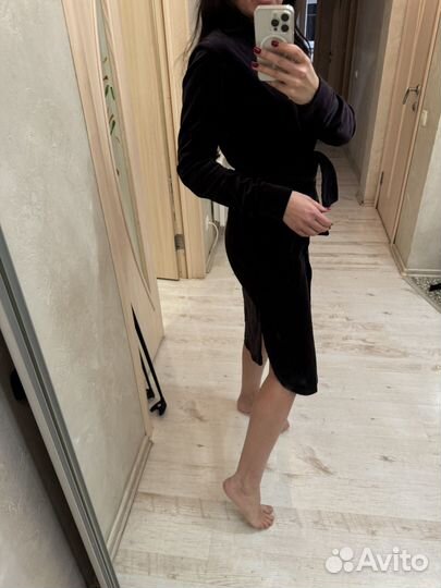 Платье вельветовое 44