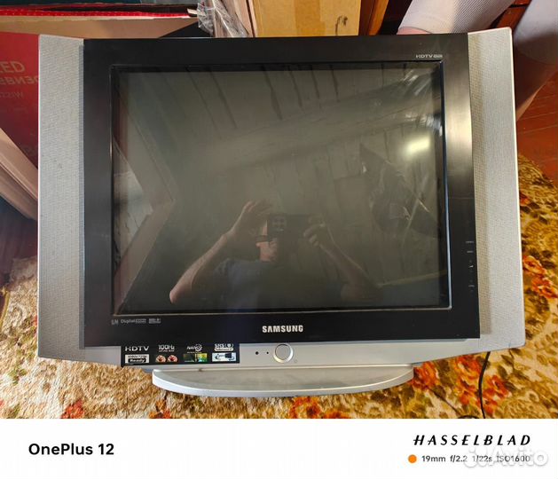 Телевизор samsung