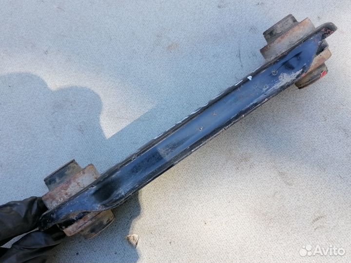 Рычаг задний Mitsubishi Lancer 9