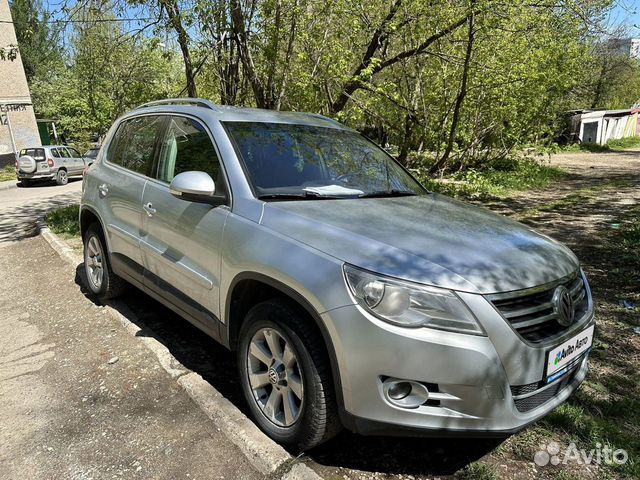 Volkswagen Tiguan 2.0 AT, 2010, 206 968 км с пробегом, цена 1200000 руб.