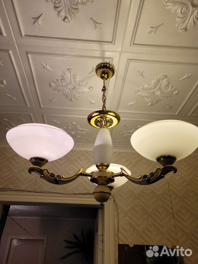 Люстра трехрожковая бу
