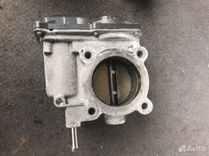 Дросельная заслонка Toyota