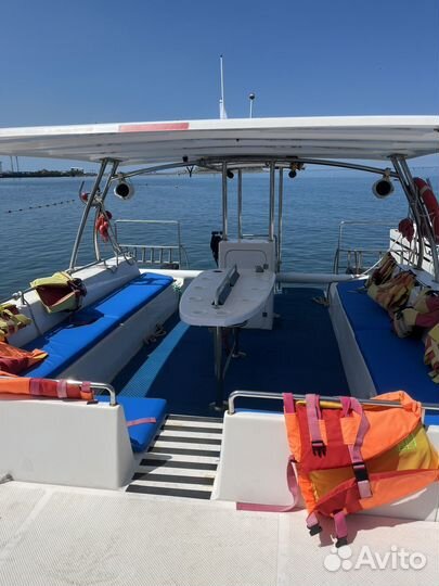 Морские прогулки на катере